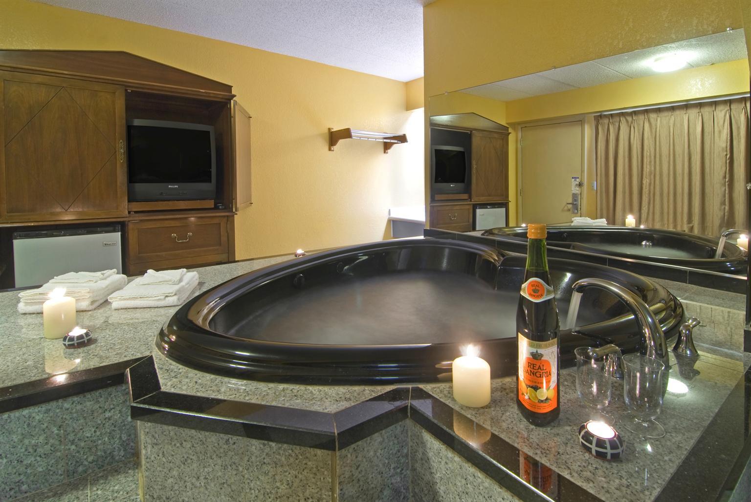 Americas Best Value Inn and Suites Little Rock