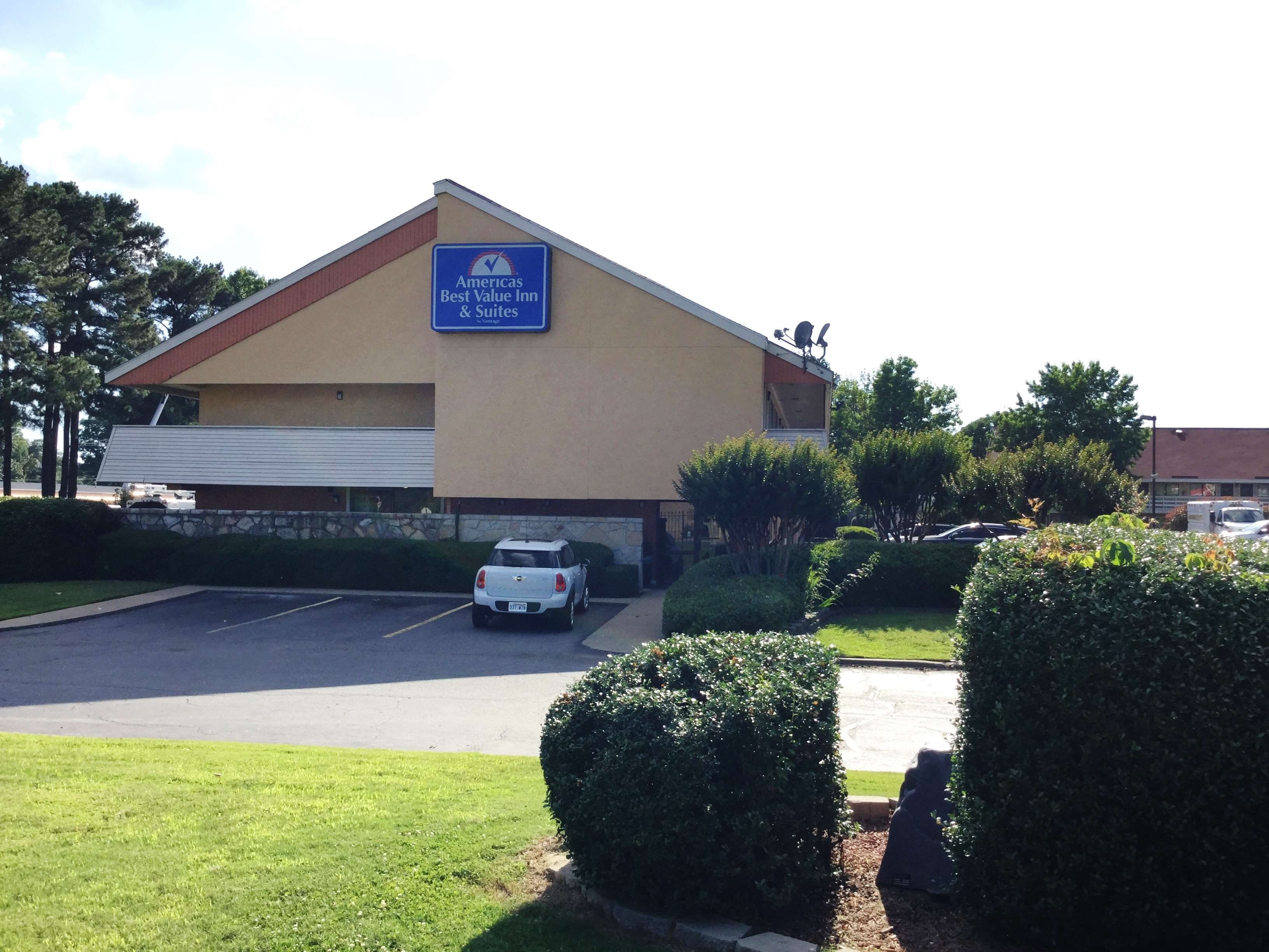 Americas Best Value Inn and Suites Little Rock