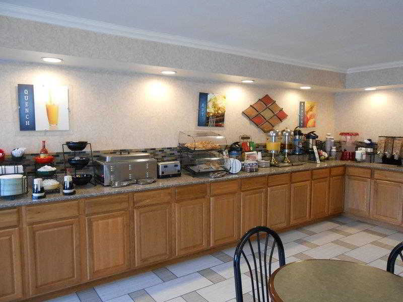 Days Inn by Wyndham Little Rock South