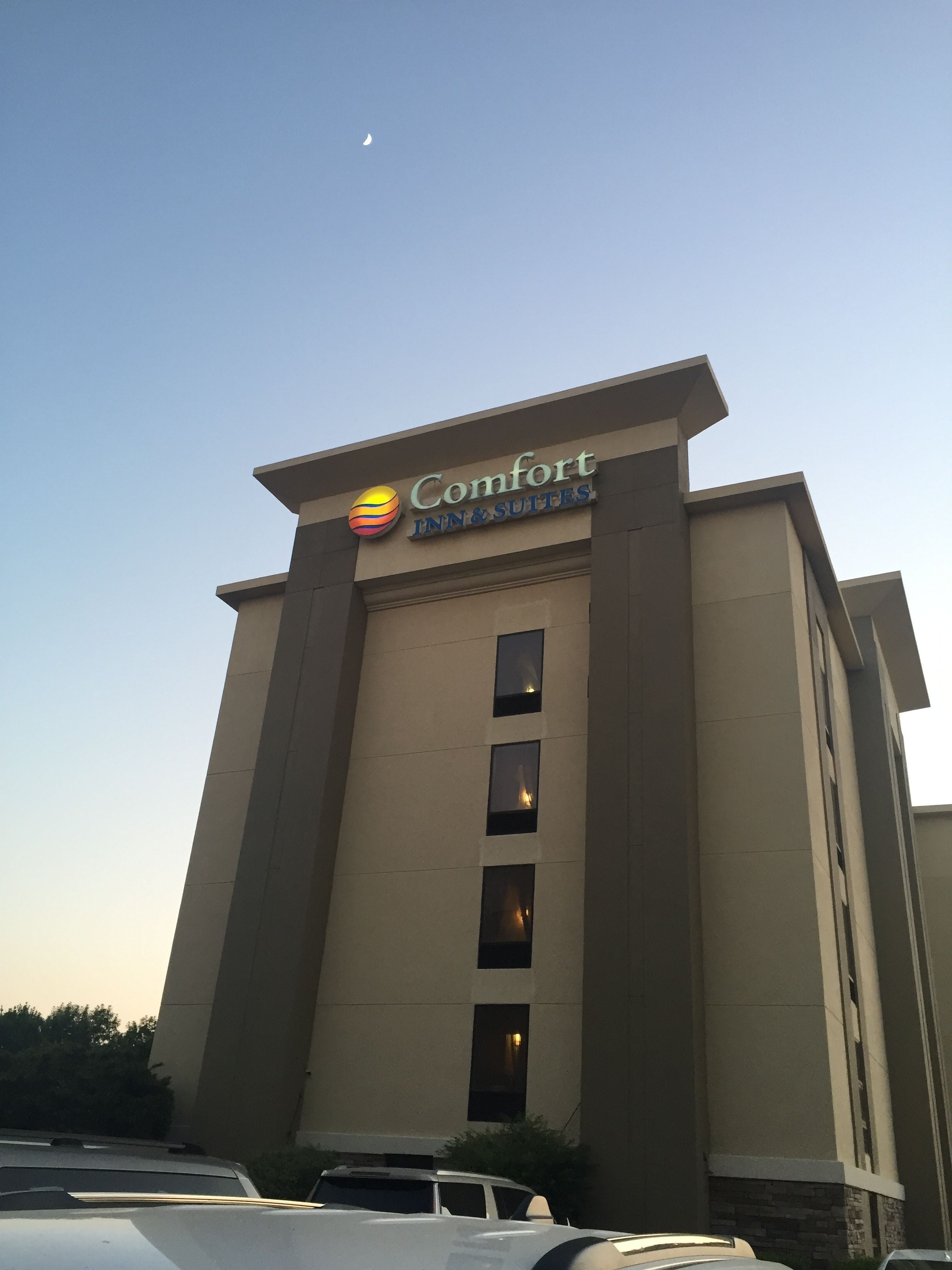 Comfort Inn & Suites Airport