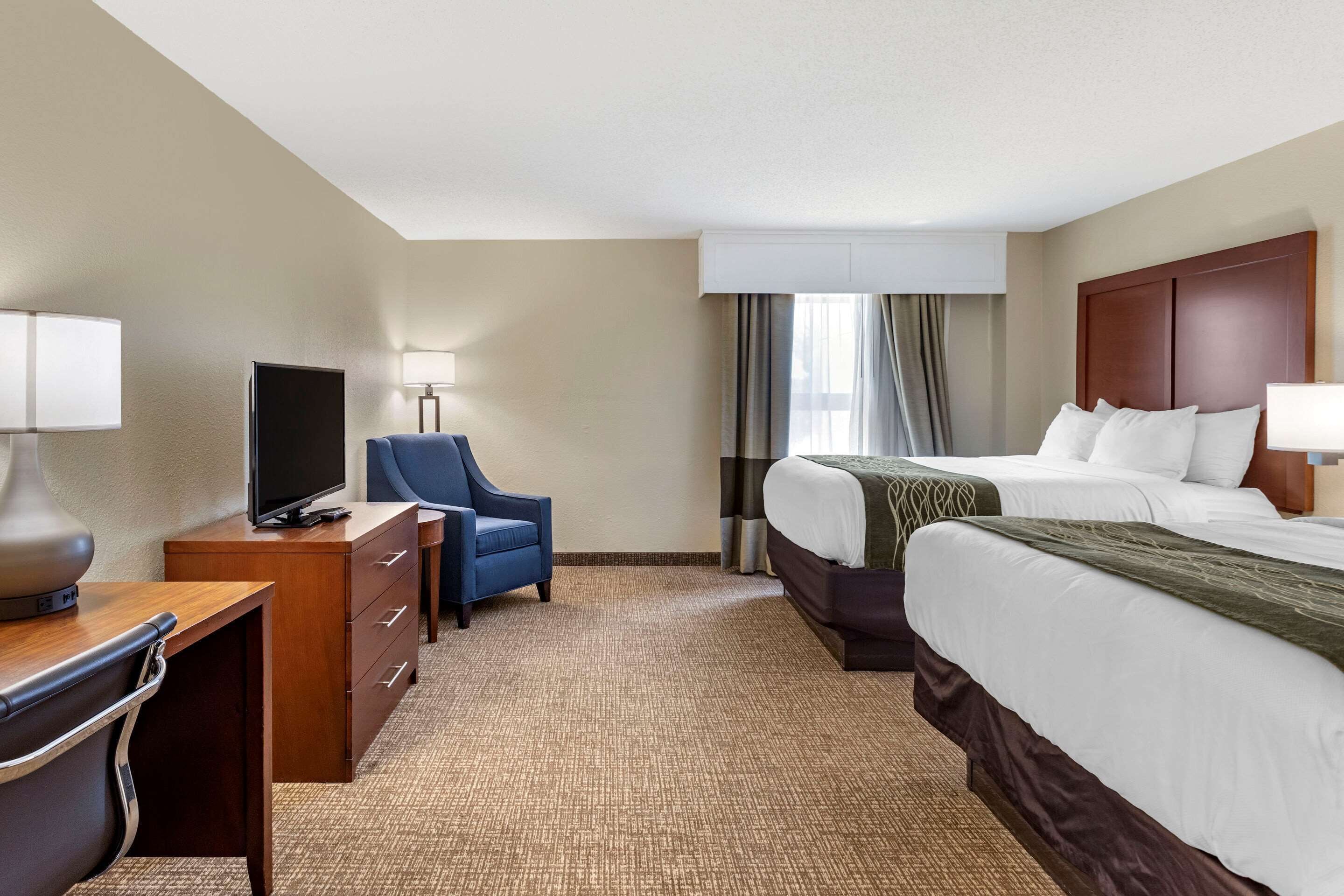 Comfort Inn & Suites Airport