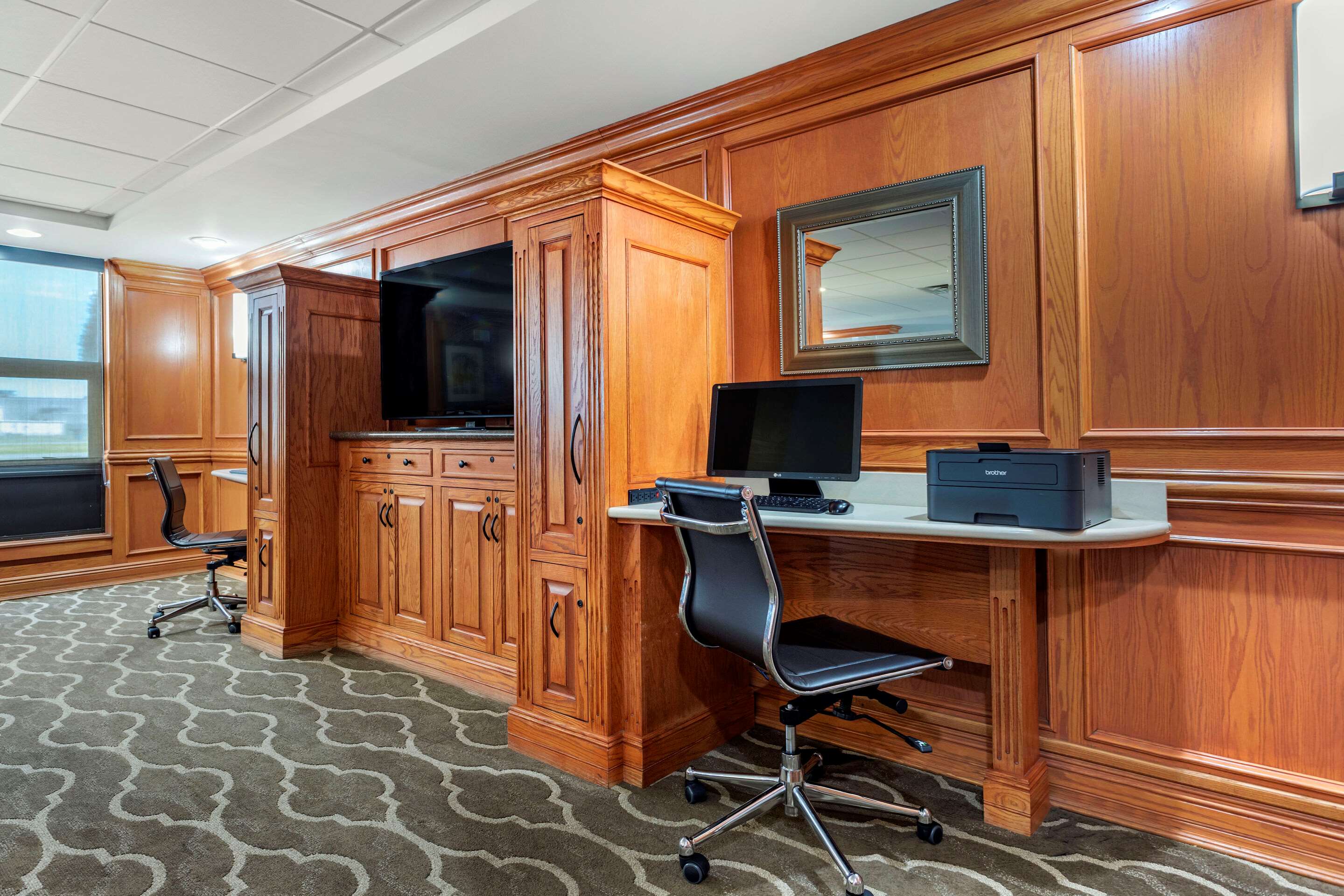 Comfort Inn & Suites Airport