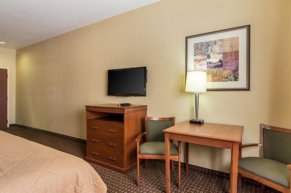 Econo Lodge Inn & Suites Little Rock