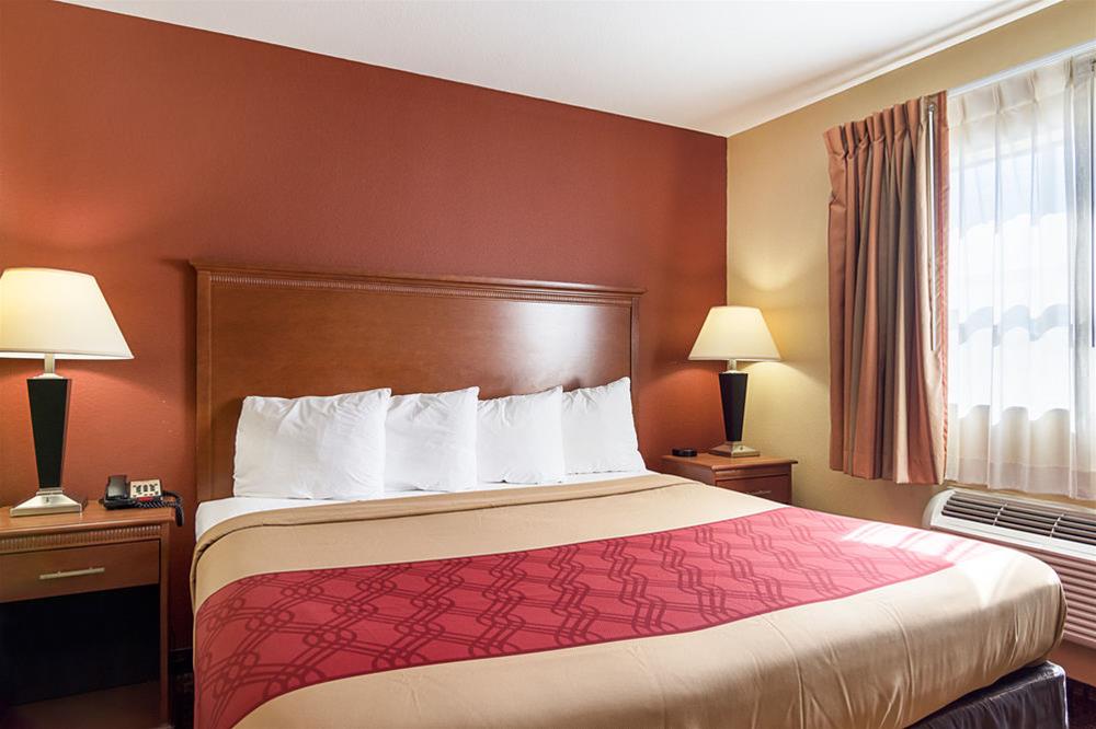 Econo Lodge Inn & Suites Little Rock