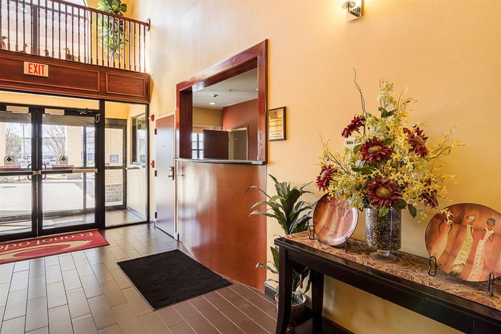 Econo Lodge Inn & Suites Little Rock