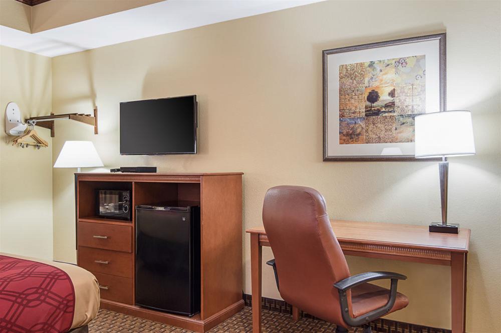 Econo Lodge Inn & Suites Little Rock