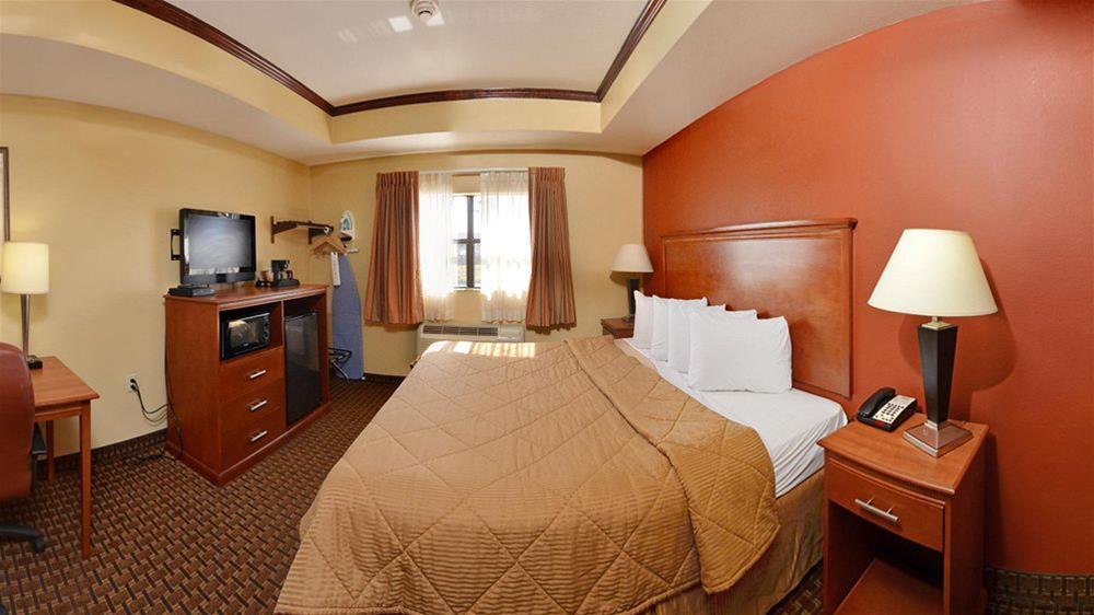 Econo Lodge Inn & Suites Little Rock