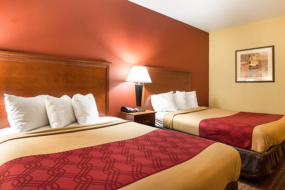 Econo Lodge Inn & Suites Little Rock