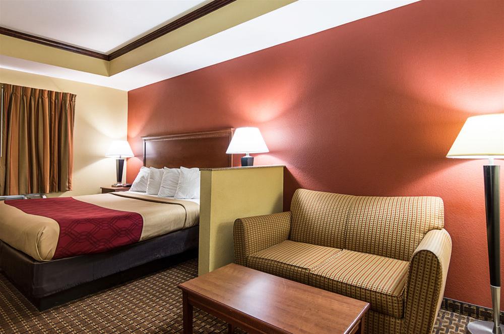Econo Lodge Inn & Suites Little Rock