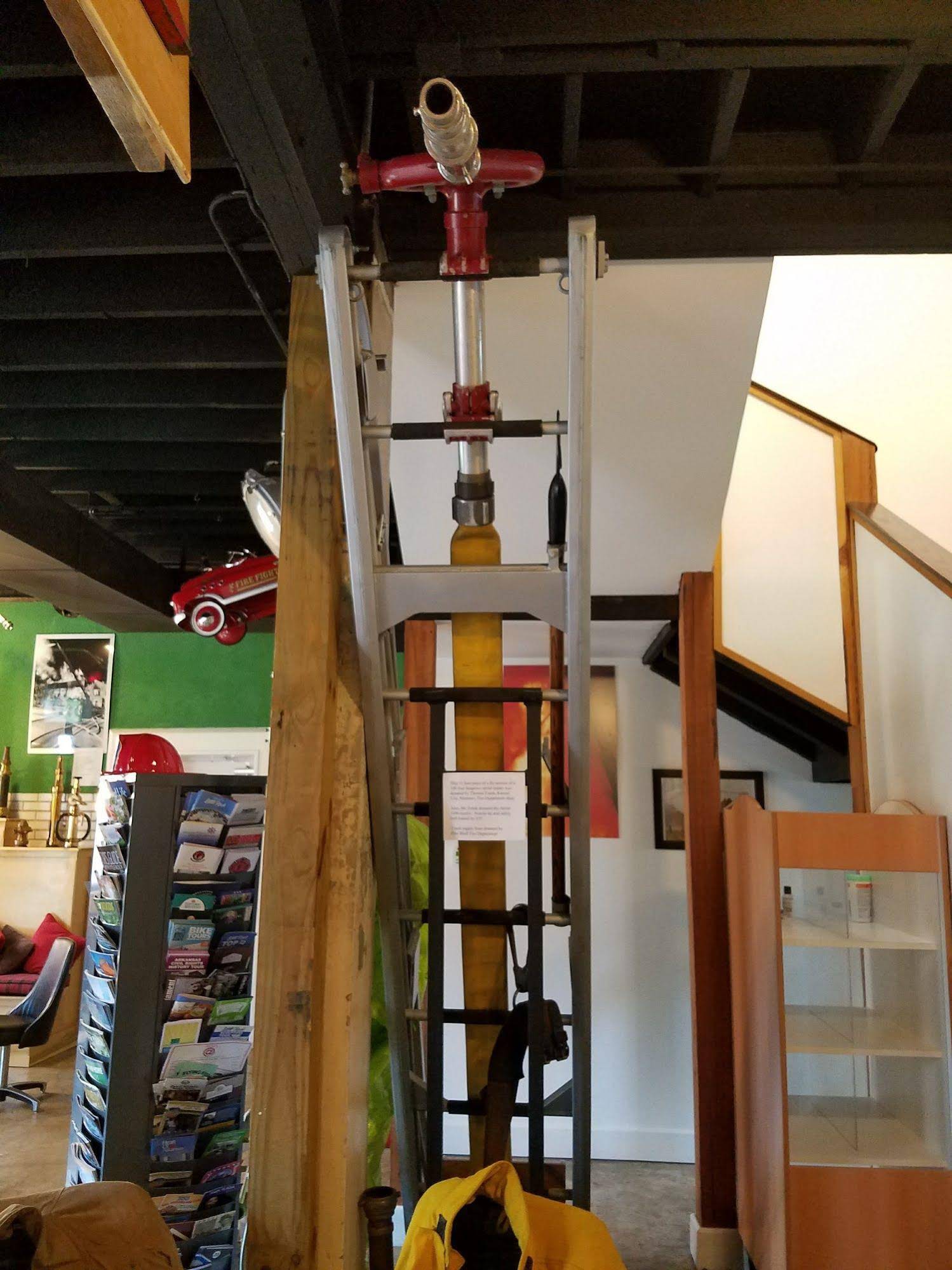 HI Little Rock Firehouse Hostel & Museum