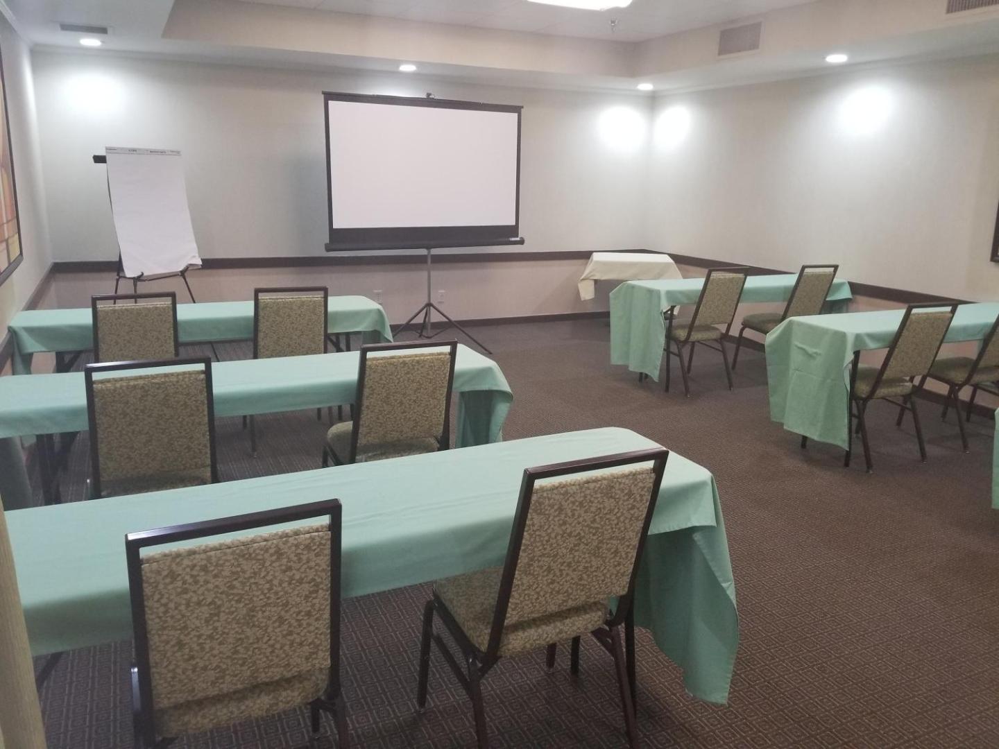 Holiday Inn Express Little Rock-Airport