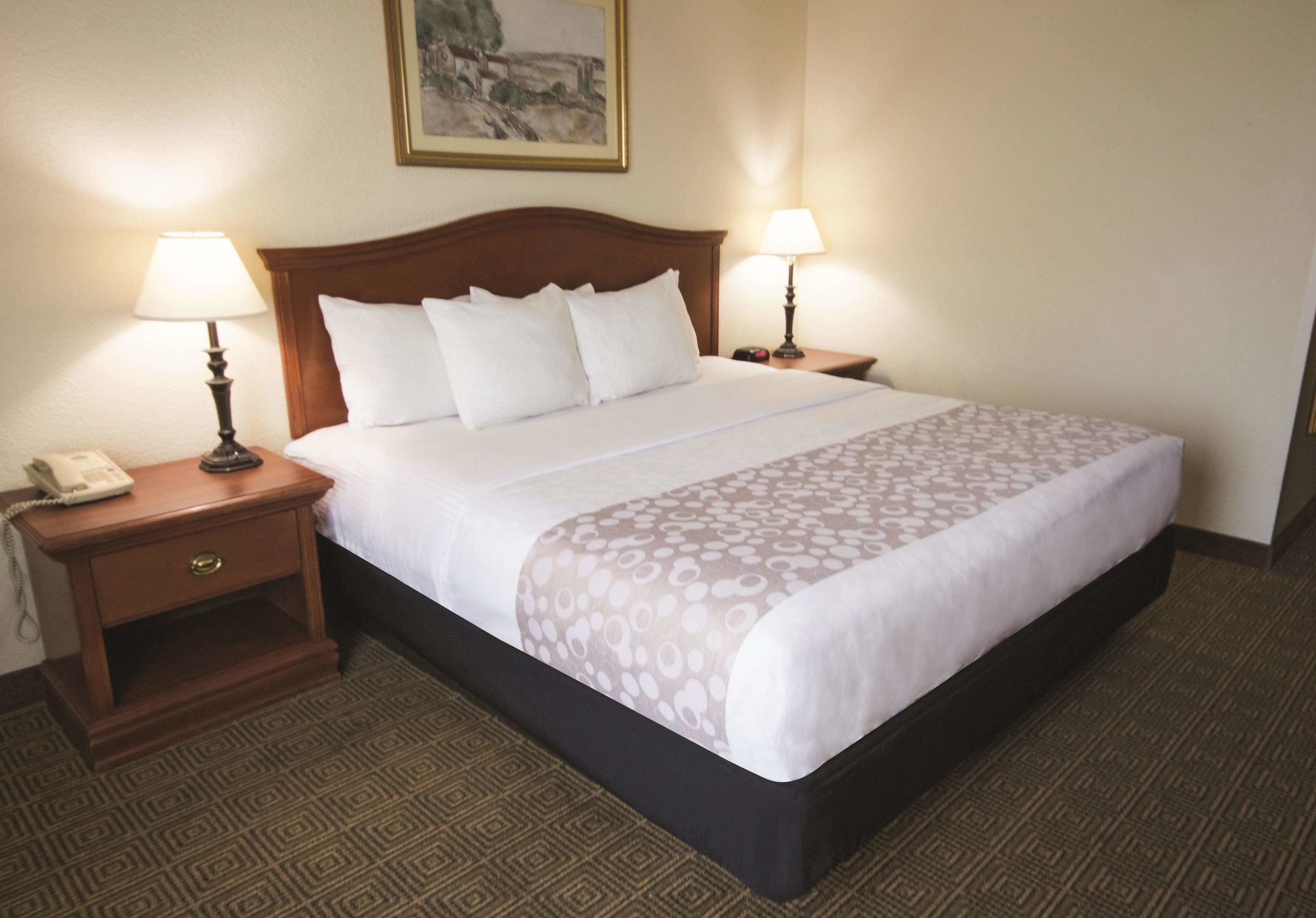 La Quinta Inn & Suites by Wyndham Downtown Conference Center