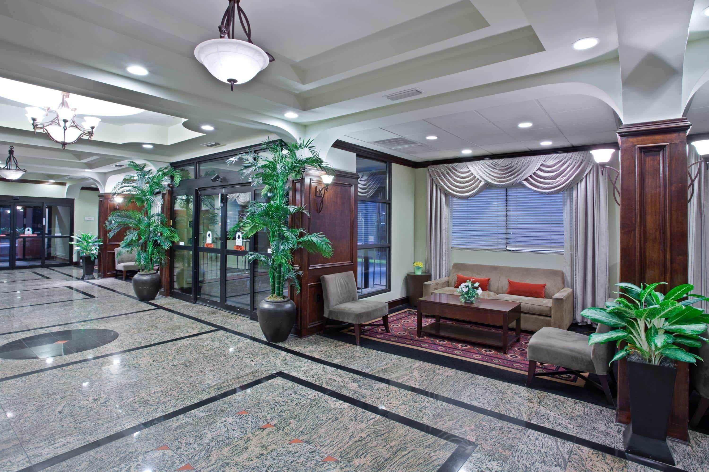 La Quinta Inn & Suites by Wyndham Downtown Conference Center
