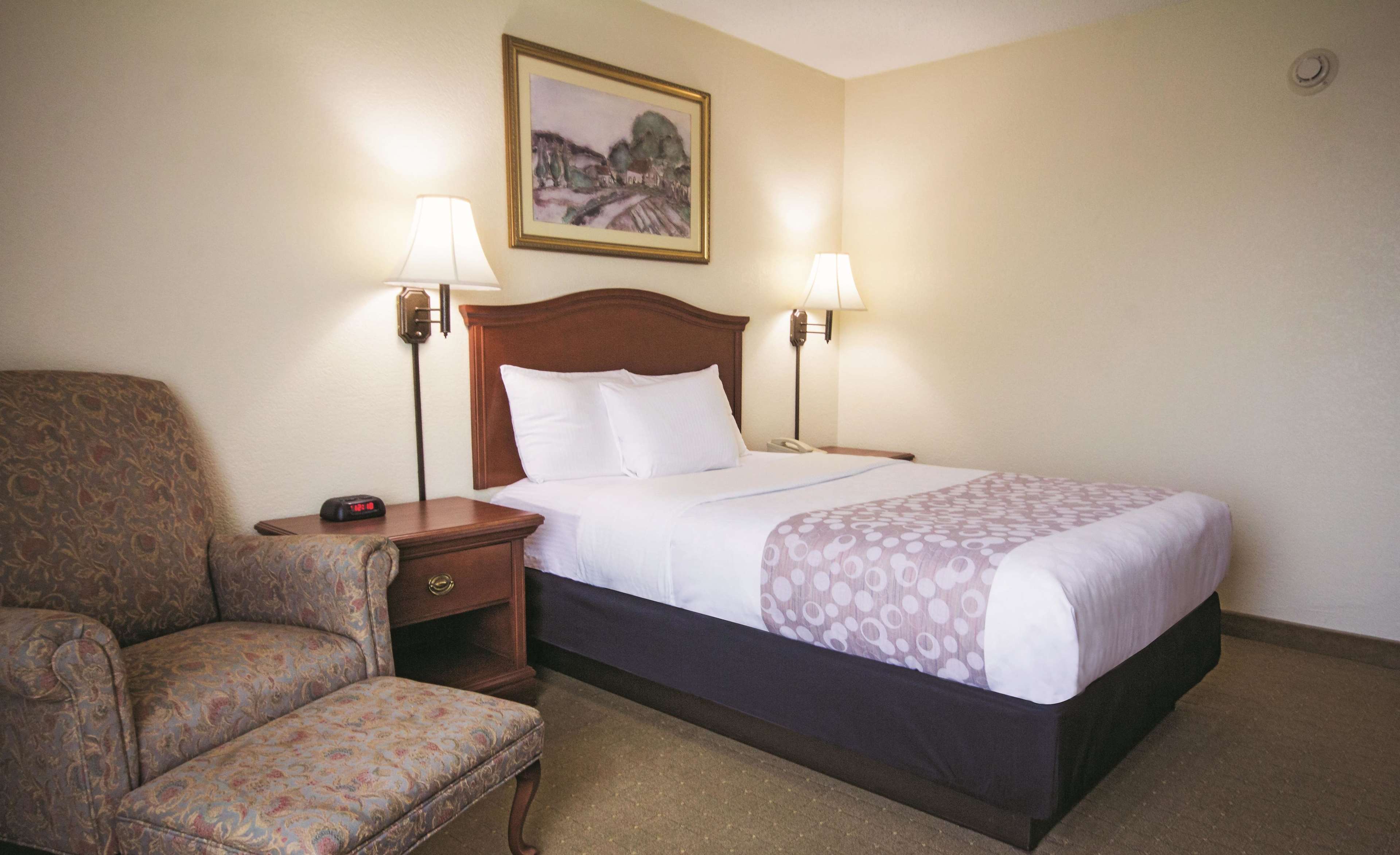 La Quinta Inn & Suites by Wyndham Downtown Conference Center