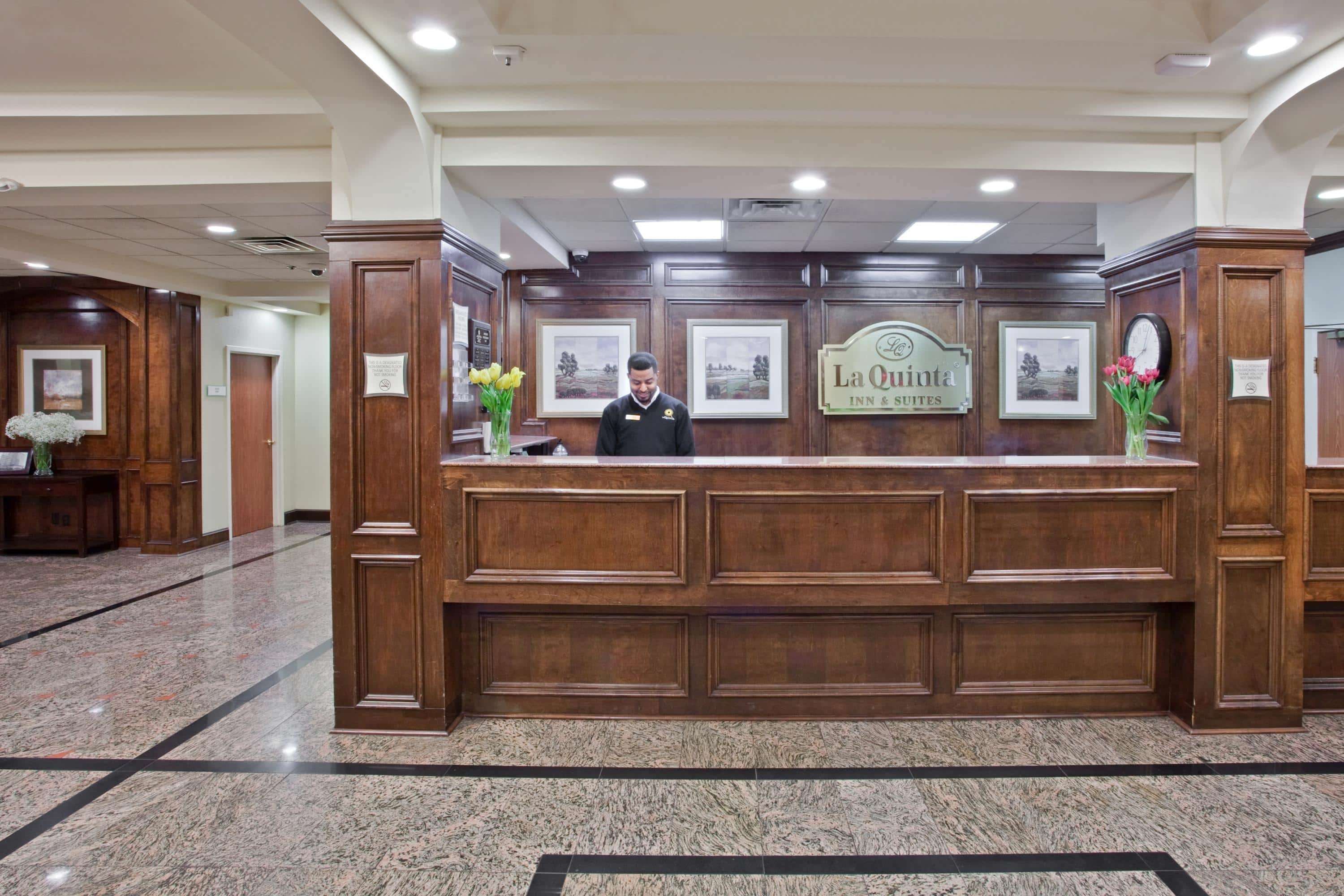 La Quinta Inn & Suites by Wyndham Downtown Conference Center