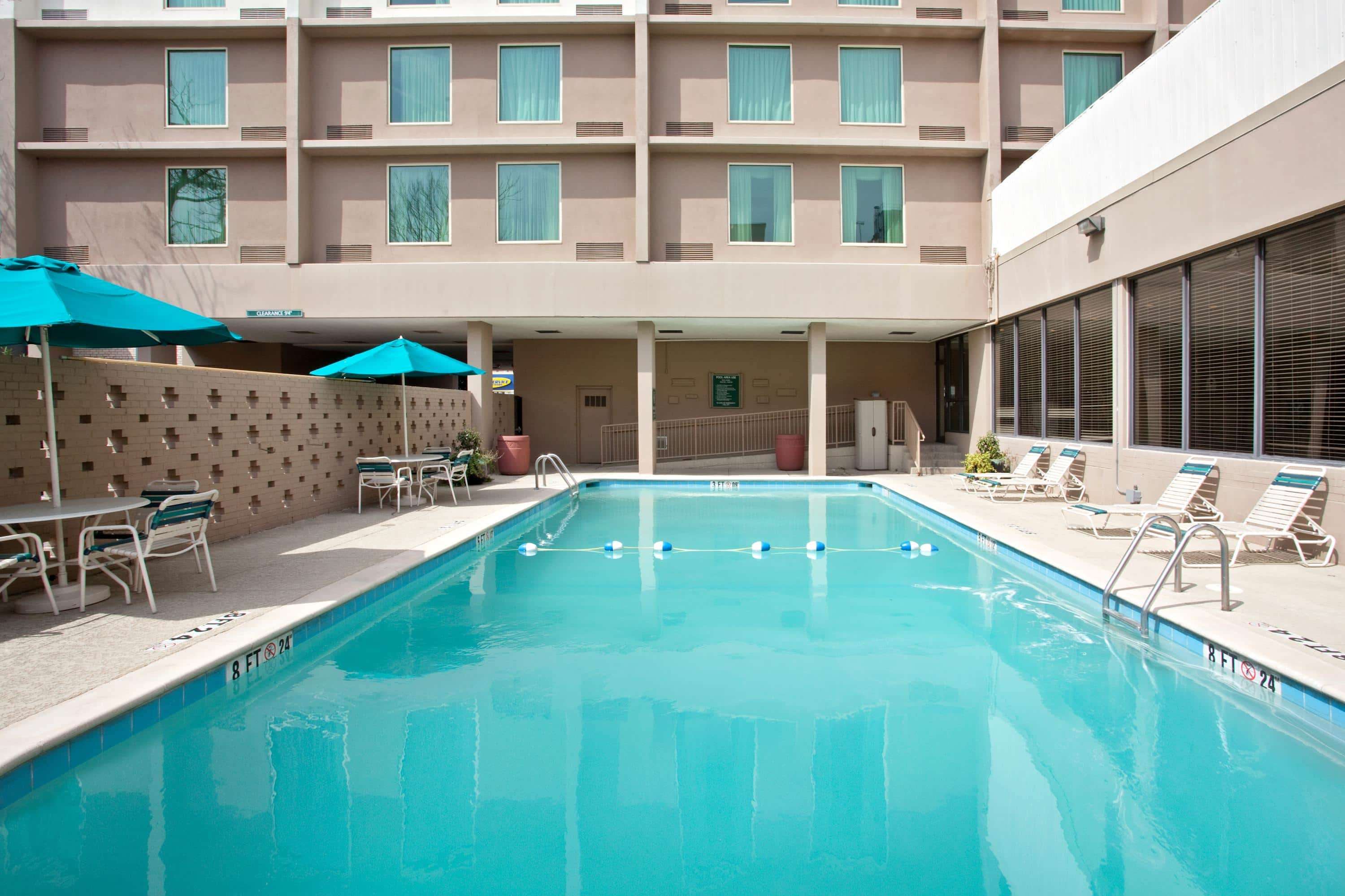 La Quinta Inn & Suites by Wyndham Downtown Conference Center