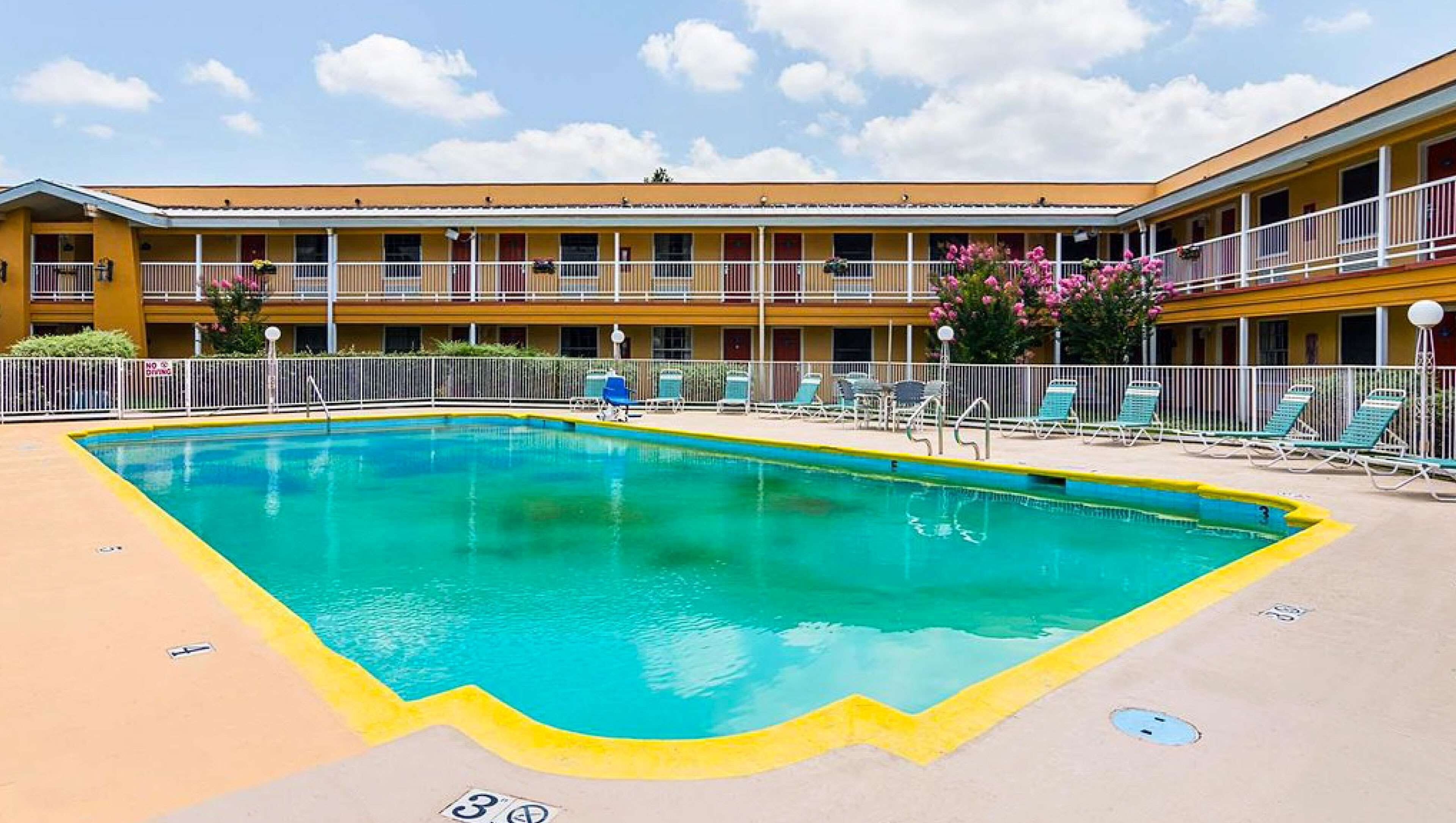 Magnuson Hotel Little Rock South