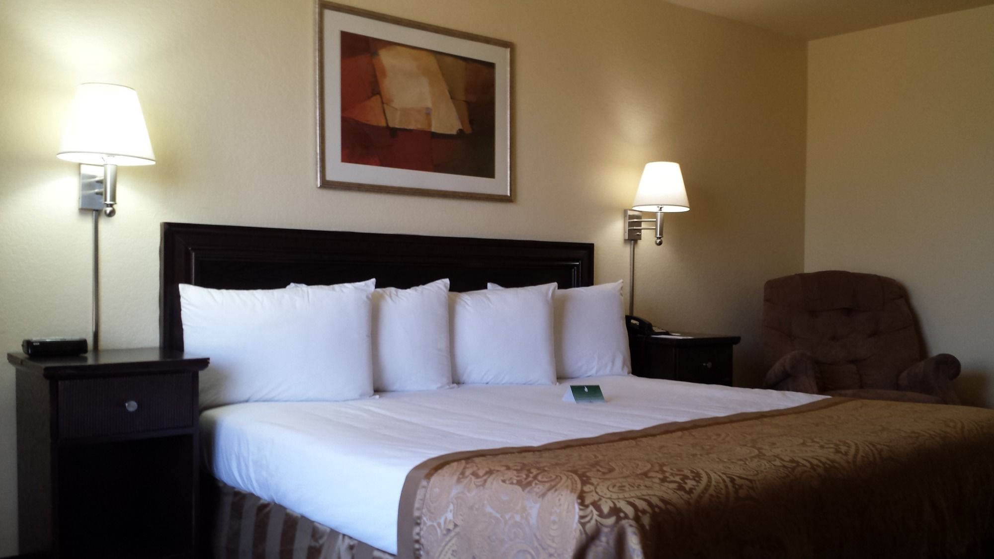 Markham House Suites