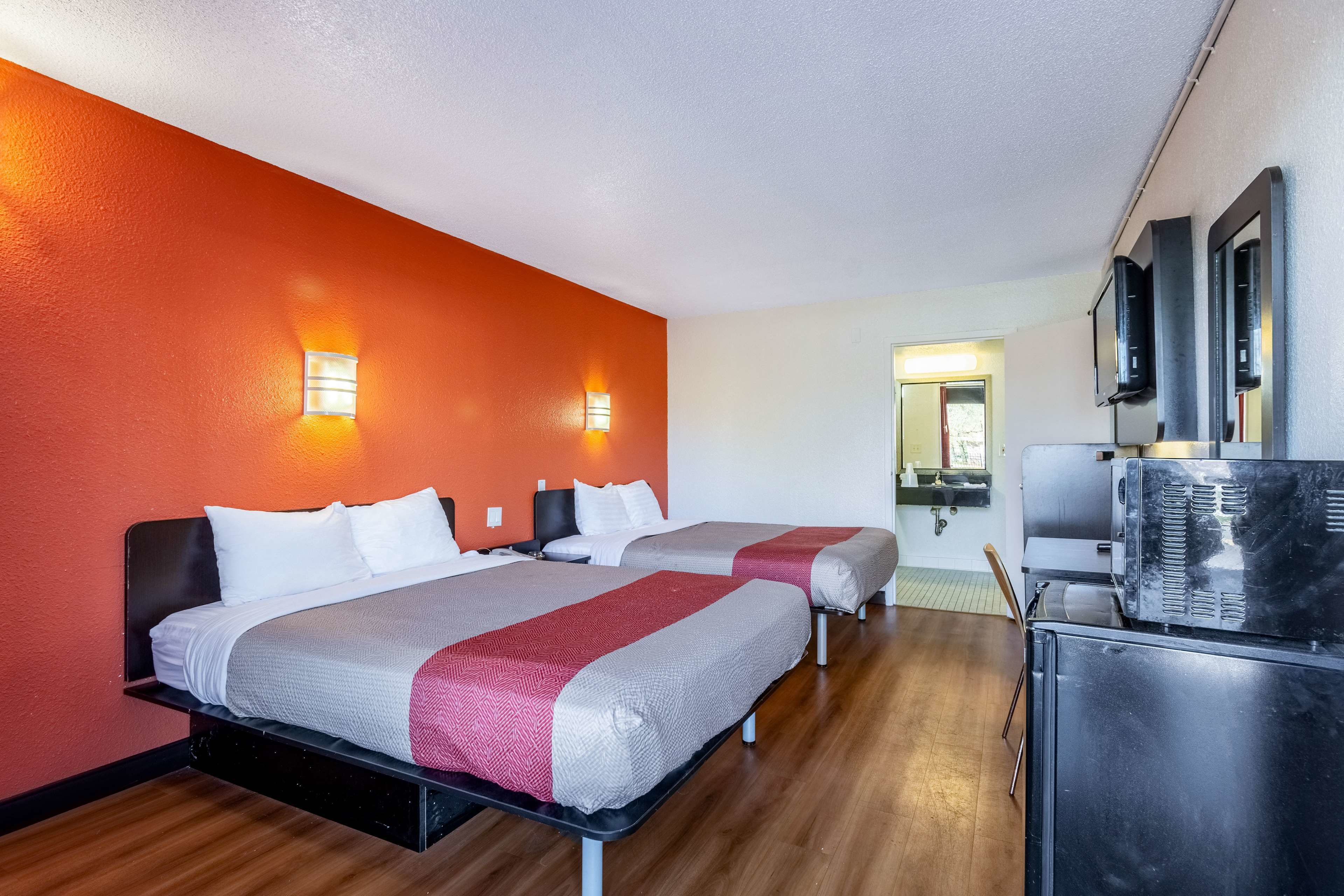 Motel 6 Little Rock, AR - West