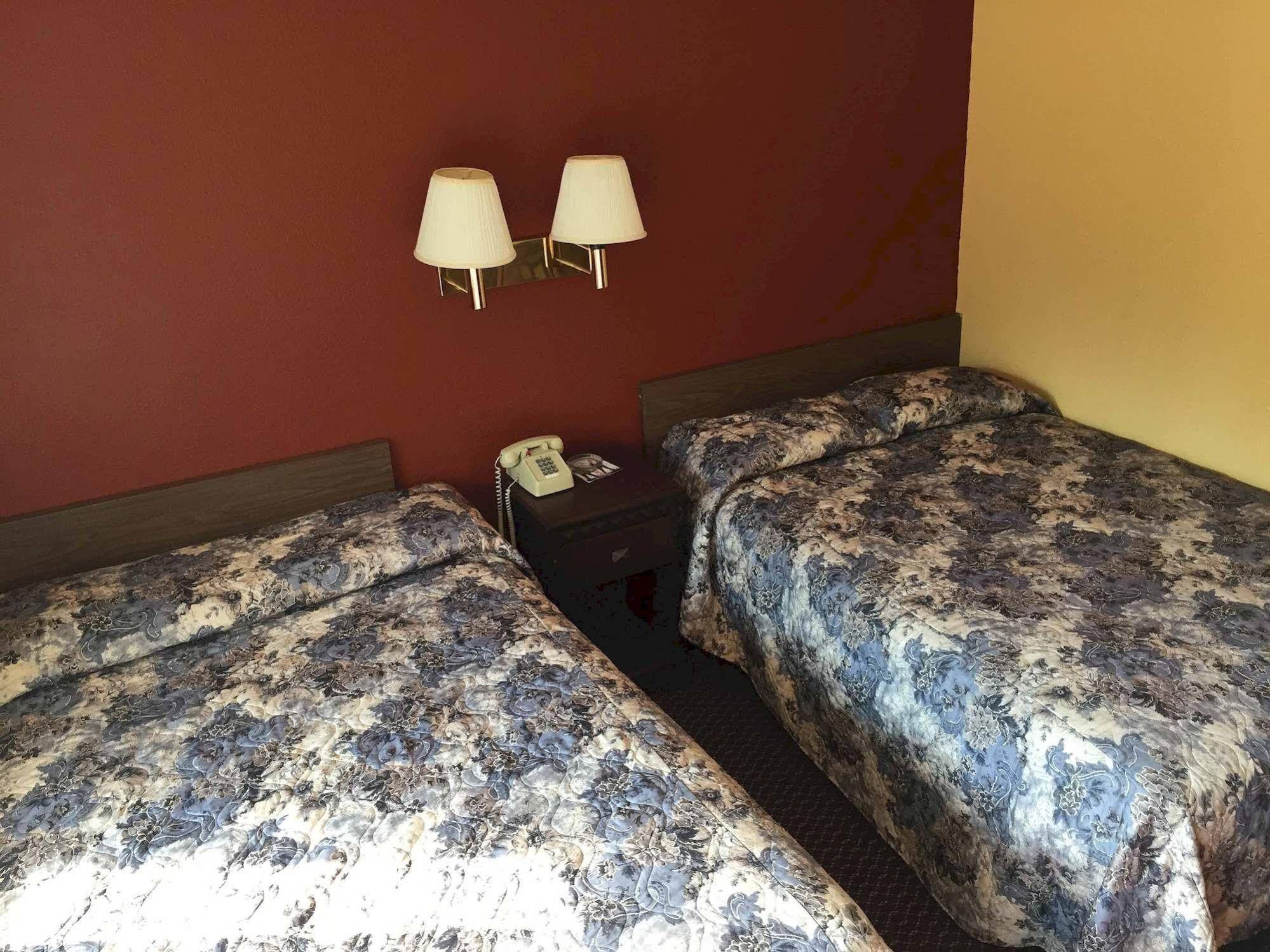 Super 7 Inn Little Rock