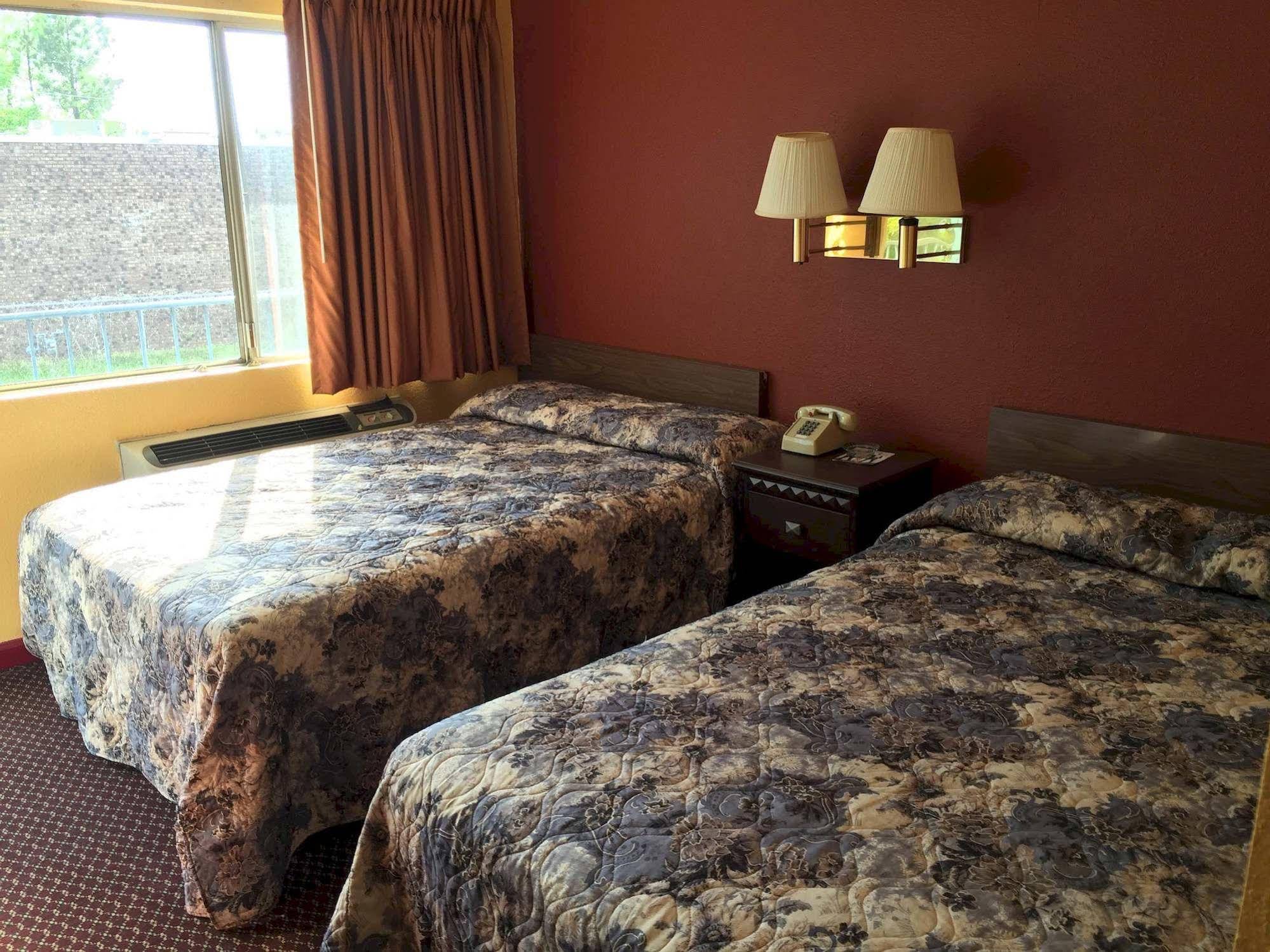 Super 7 Inn Little Rock