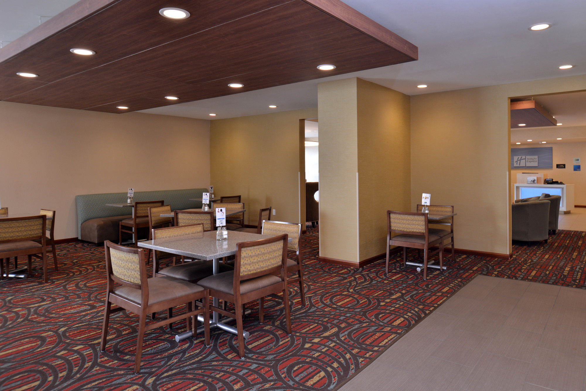 Holiday Inn Express Hotel & Suites Lonoke I-40 (Exit 175)