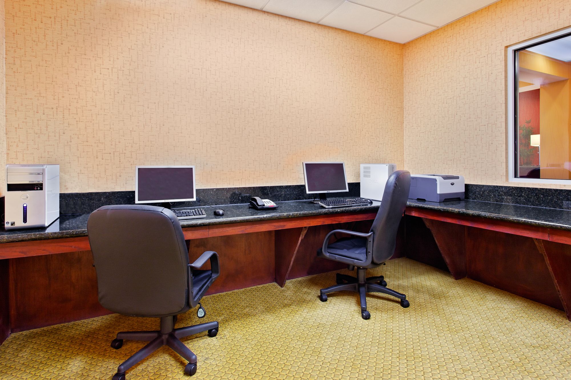 Holiday Inn Express Hotel & Suites Malvern