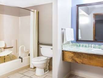 Super 8 by Wyndham Malvern