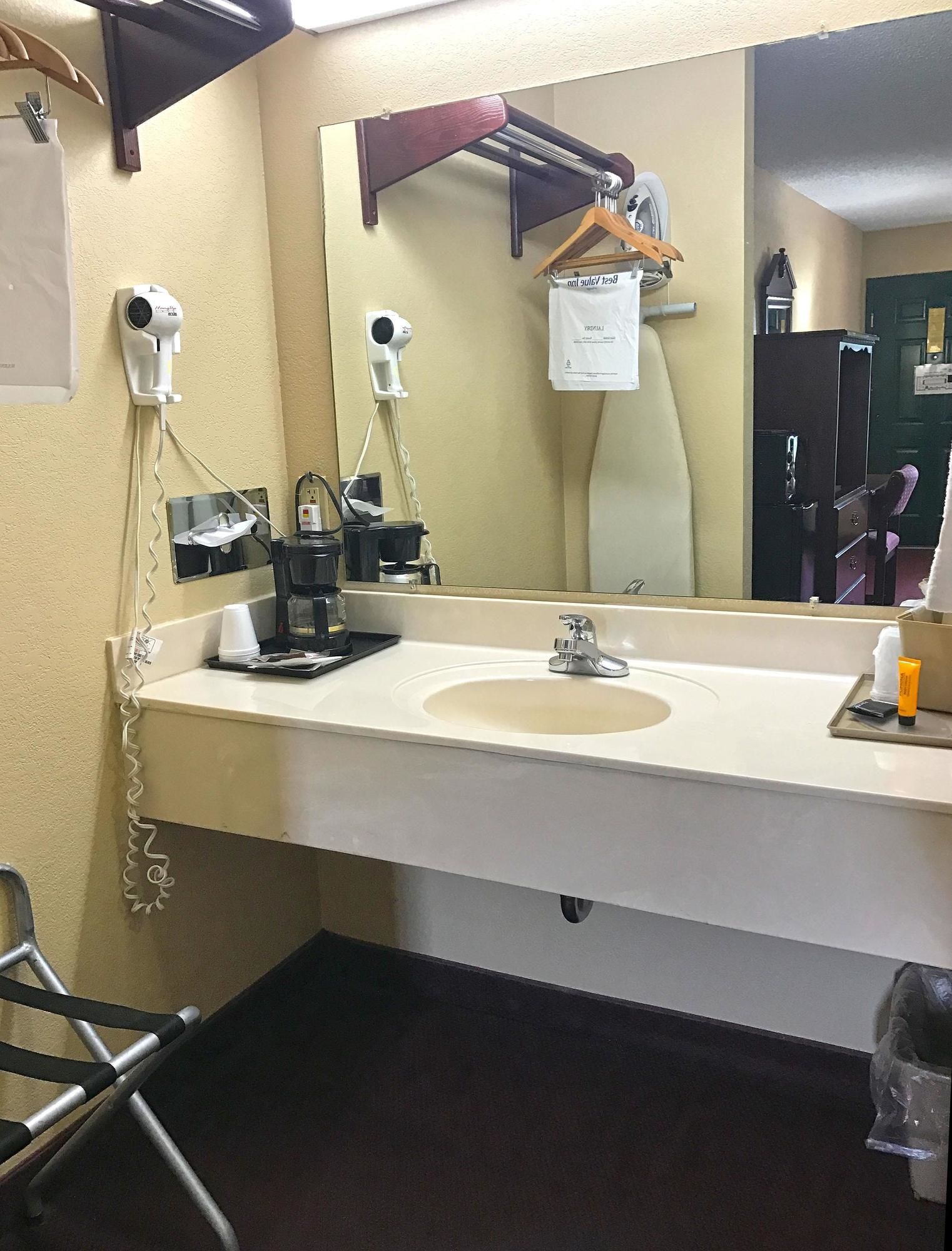 Americas Best Value Inn & Suites Little Rock/Maumelle