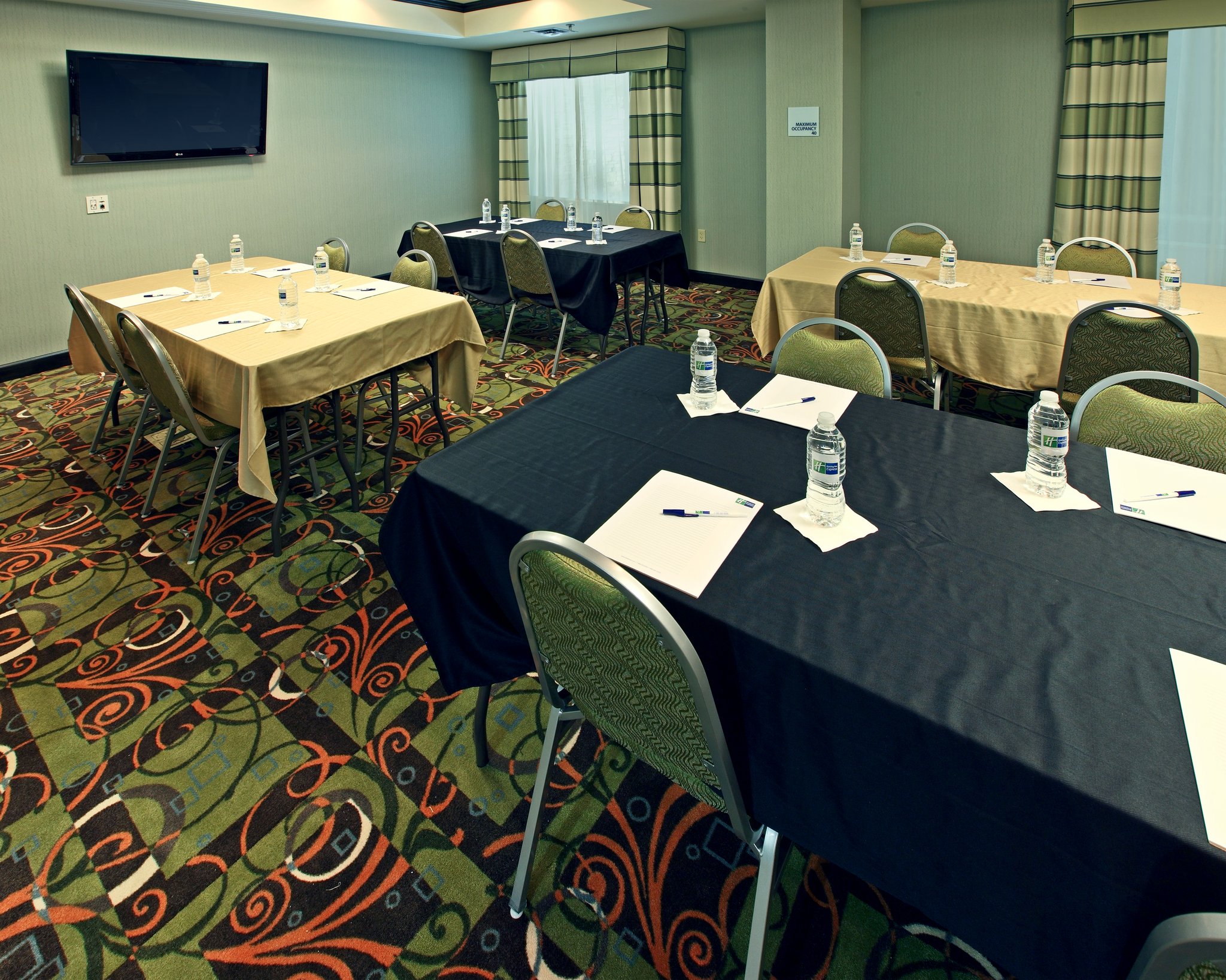 Holiday Inn Express & Suites Maumelle - Little Rock NW