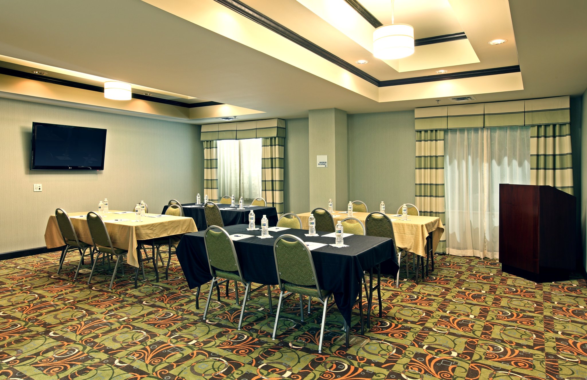 Holiday Inn Express & Suites Maumelle - Little Rock NW