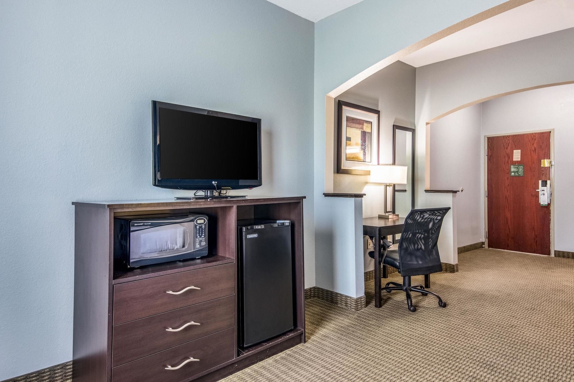 Quality Suites Maumelle - Little Rock NW