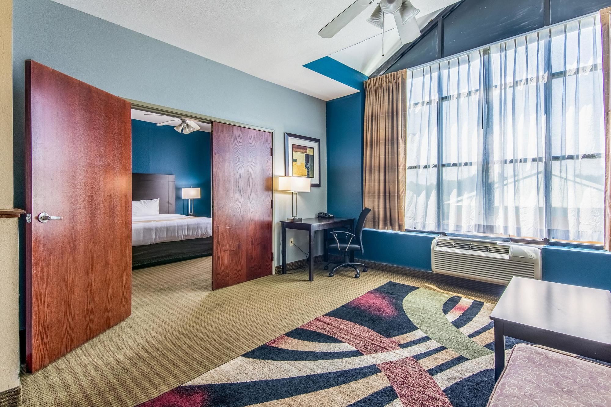 Quality Suites Maumelle - Little Rock NW