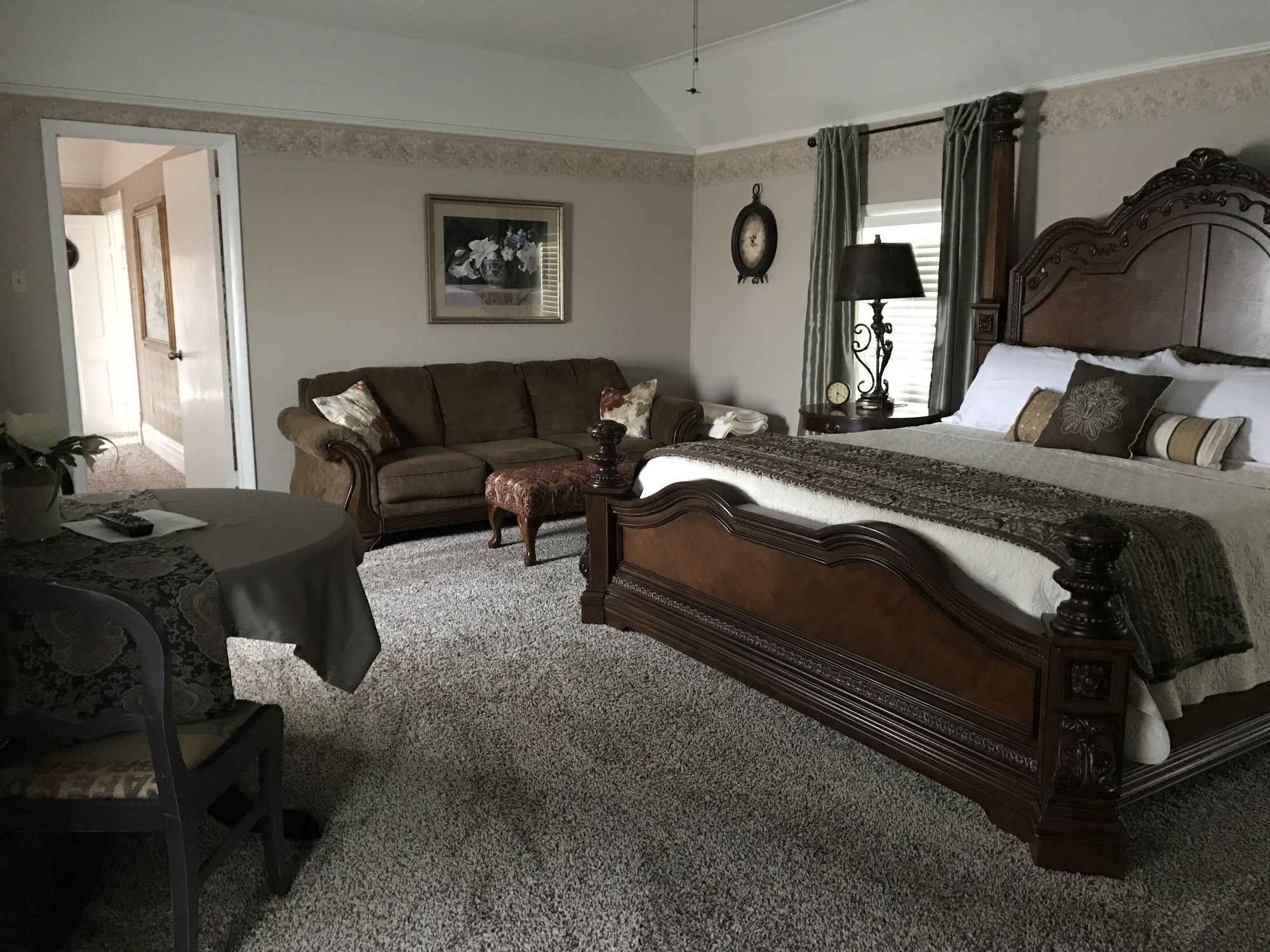 Sassafras Inn