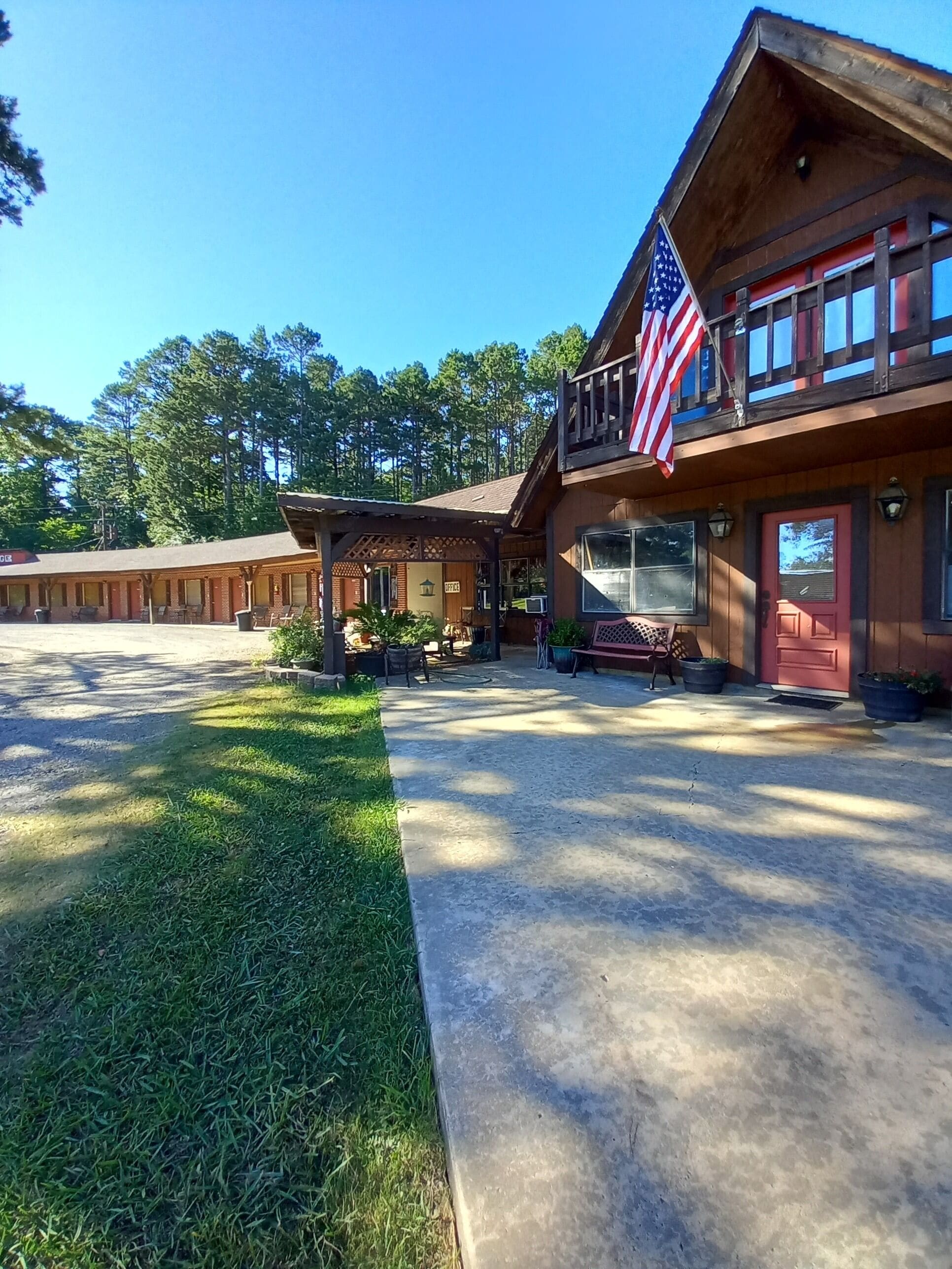 Cedar Falls Lodge