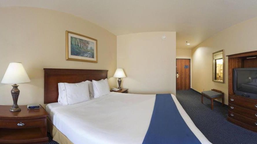Holiday Inn Express & Suites Mountain Home