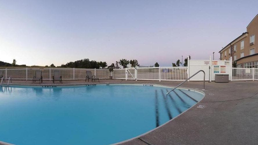 Holiday Inn Express & Suites Mountain Home