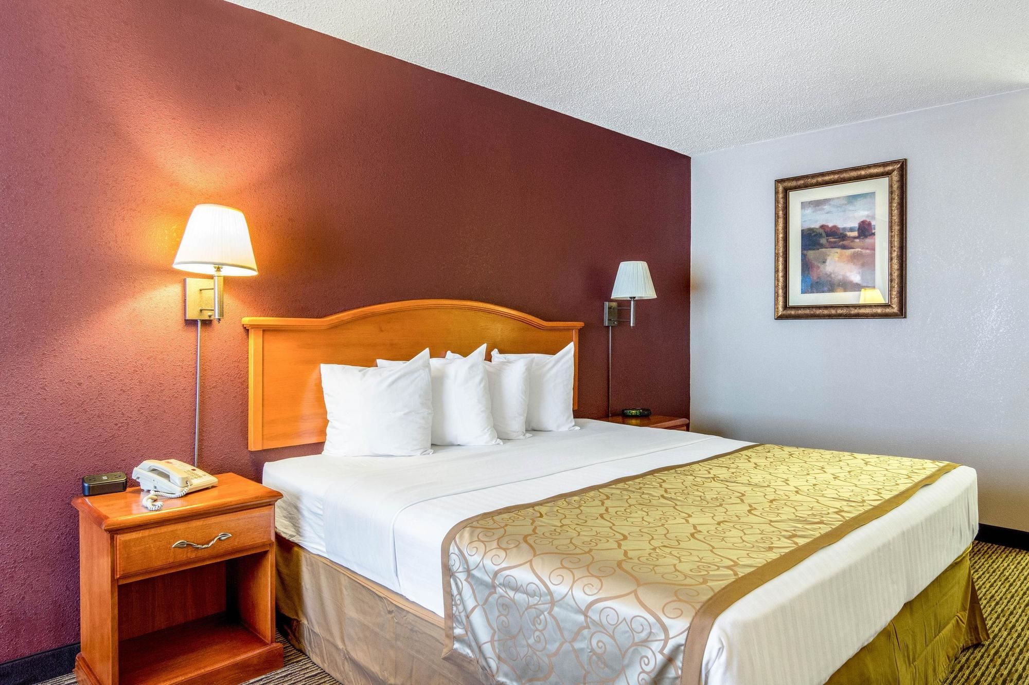 The Parkwood Inn & Suites