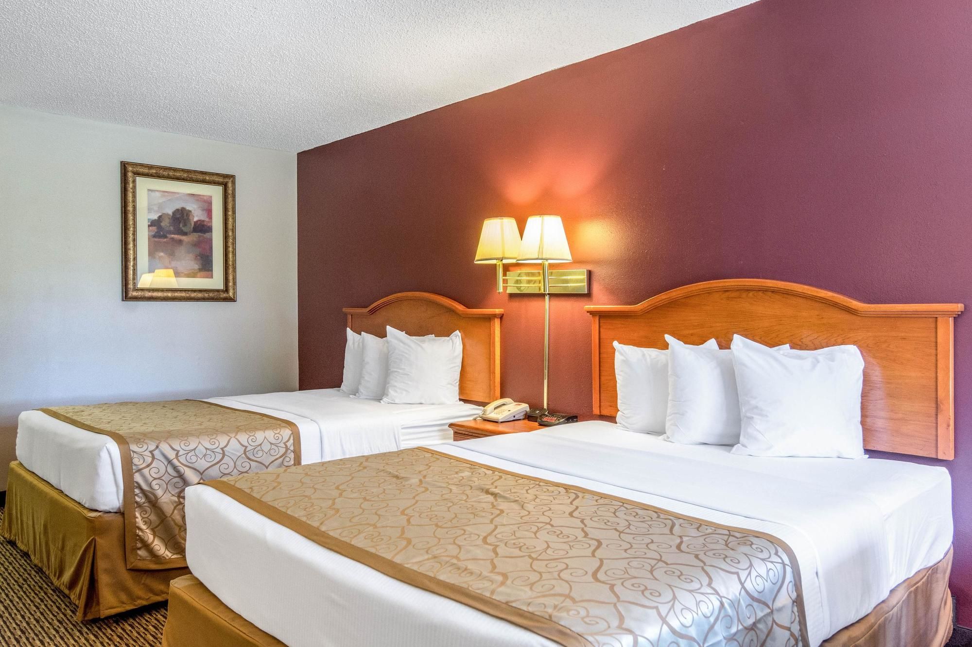 The Parkwood Inn & Suites