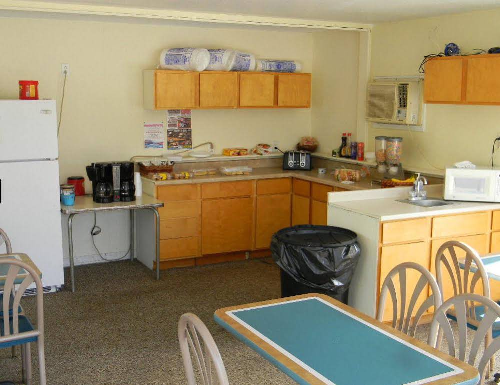 Little Shamrock Motel