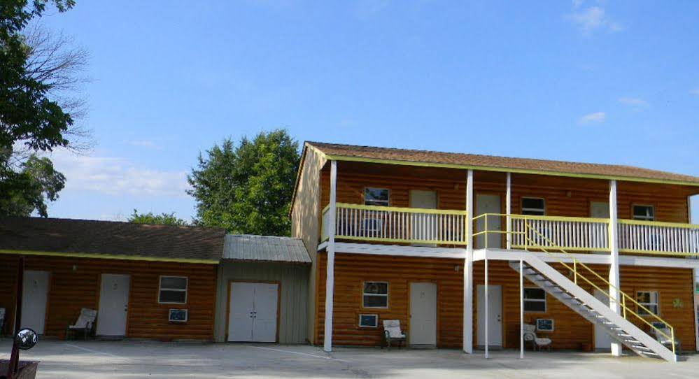 Little Shamrock Motel