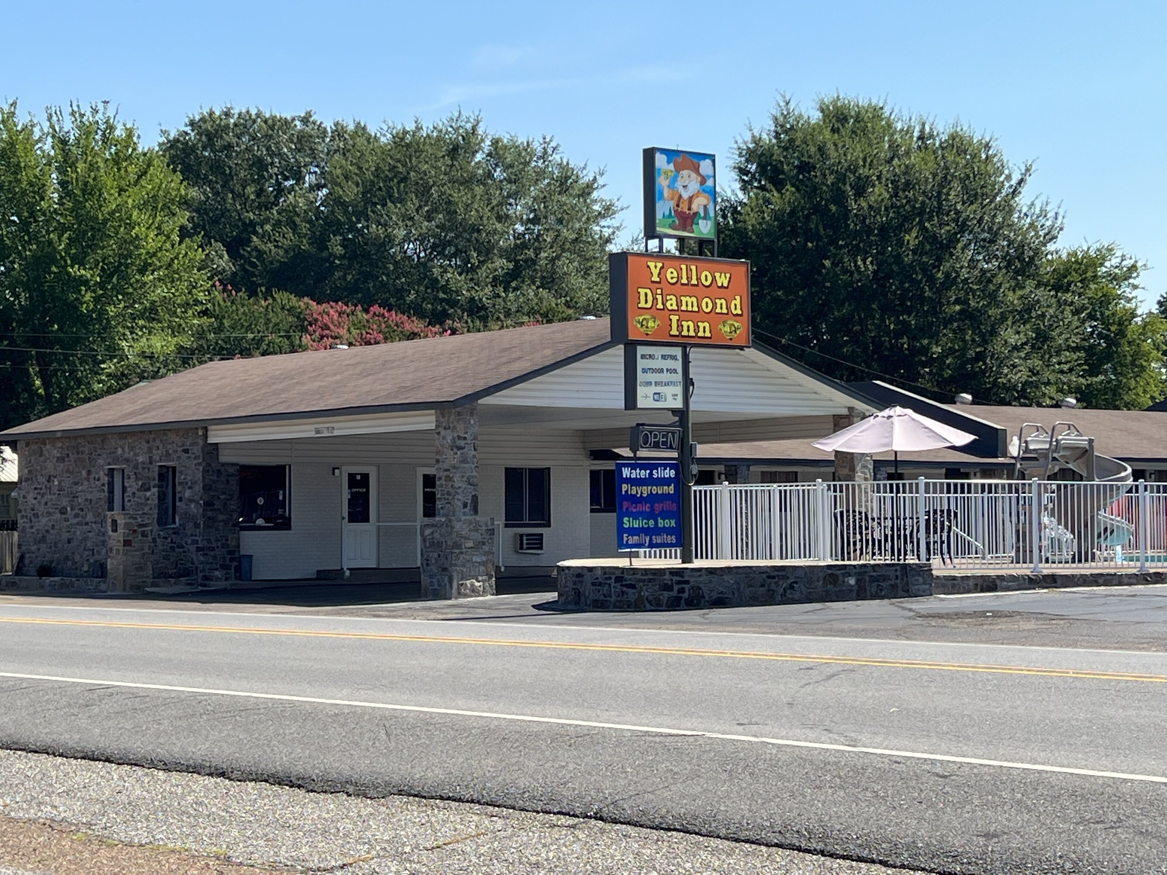Yellow Diamond Inn