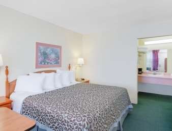 Days Inn by Wyndham Newport