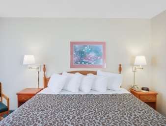 Days Inn by Wyndham Newport