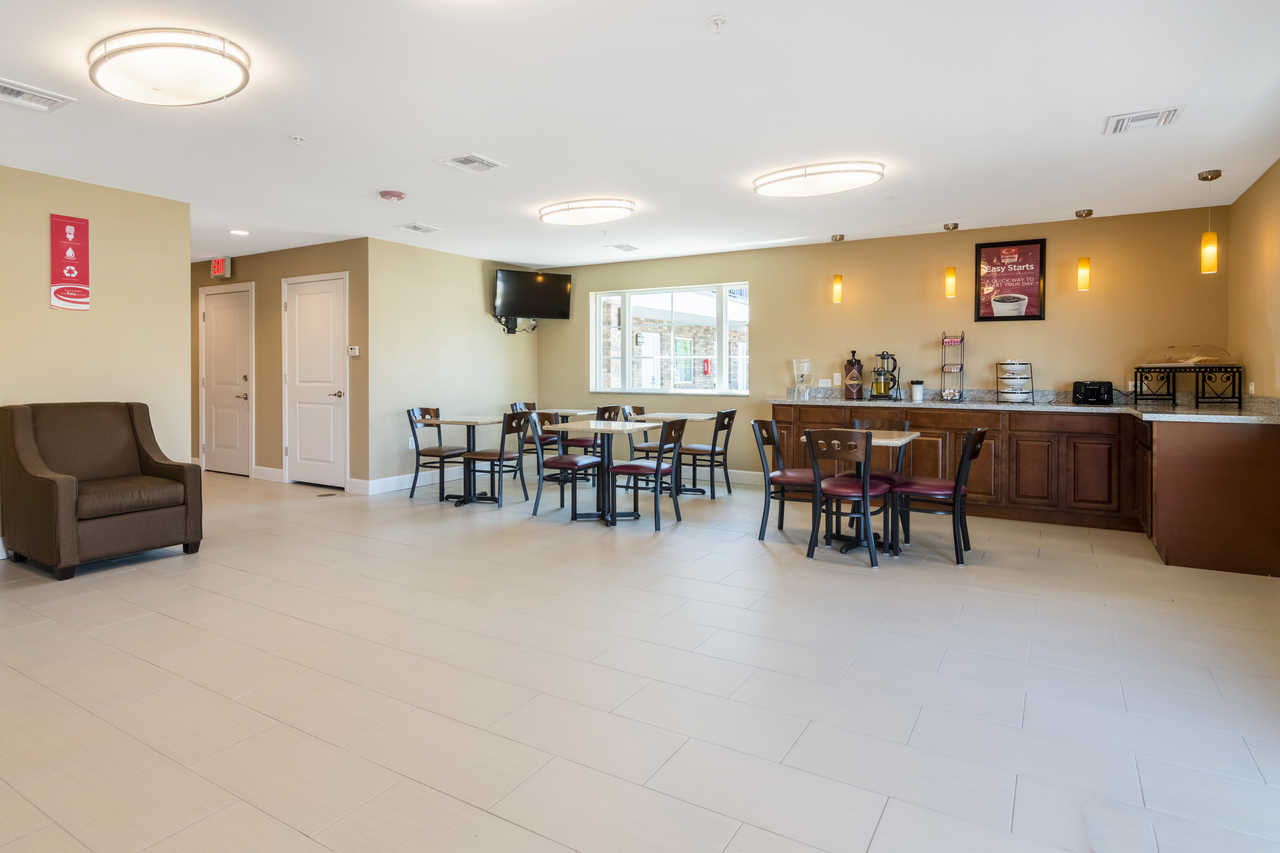 Econo Lodge Inn & Suites North Little Rock near Riverfront