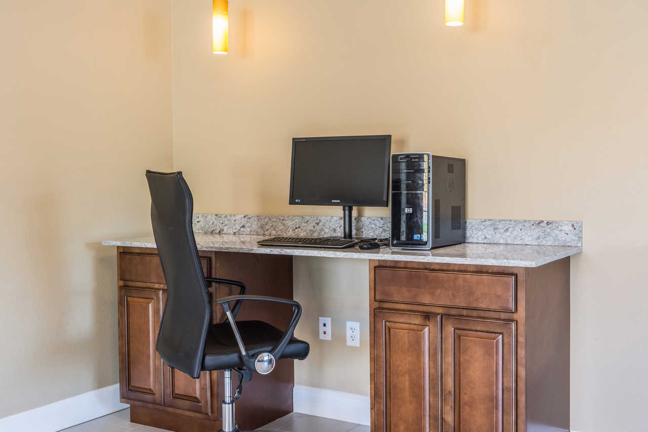 Econo Lodge Inn & Suites North Little Rock near Riverfront