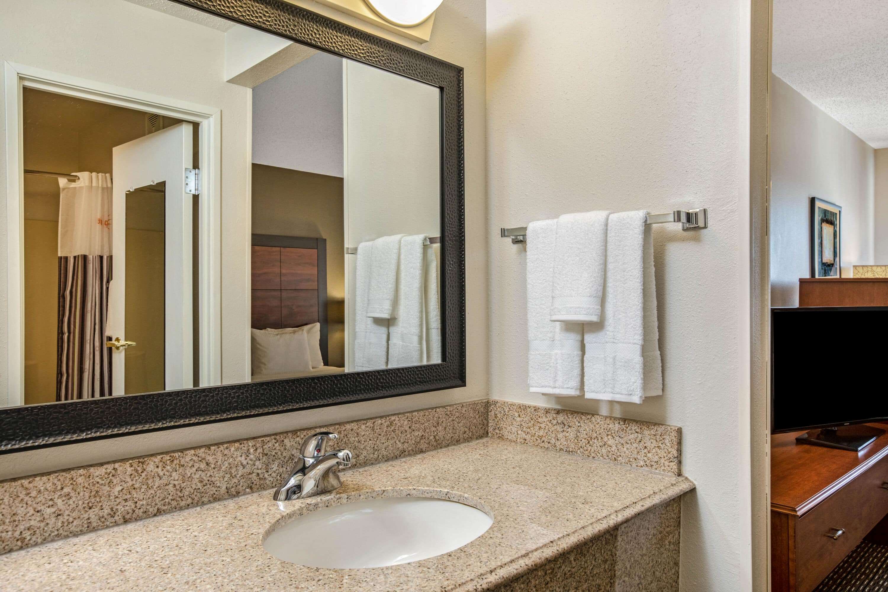 La Quinta Inn & Suites by Wyndham N Little Rock-McCain Mall