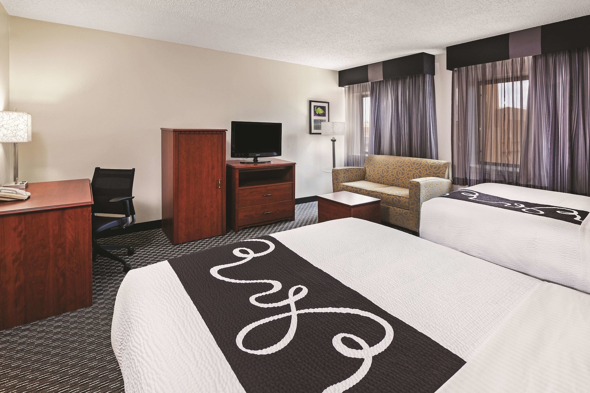 La Quinta Inn & Suites by Wyndham N Little Rock-McCain Mall