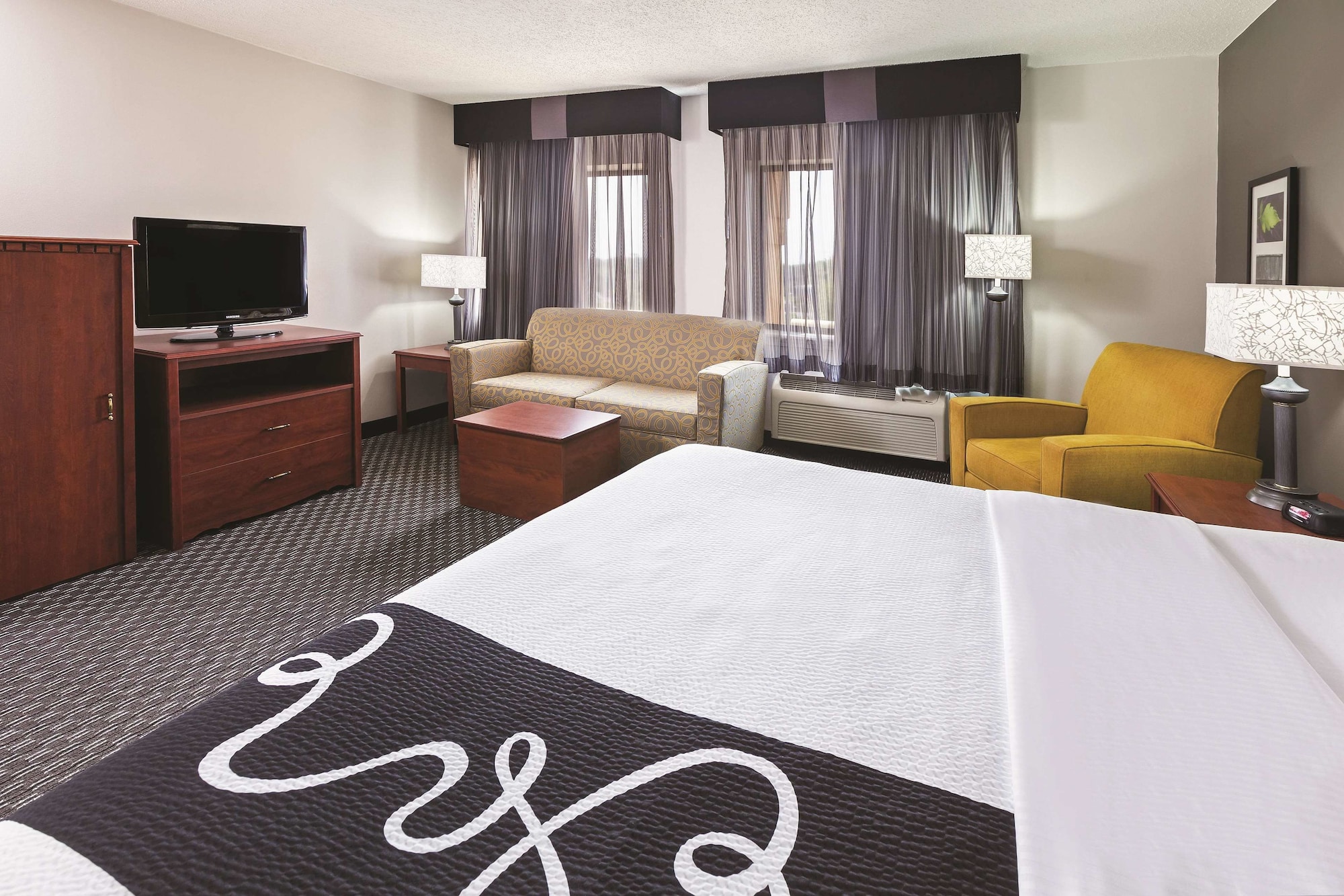 La Quinta Inn & Suites by Wyndham N Little Rock-McCain Mall