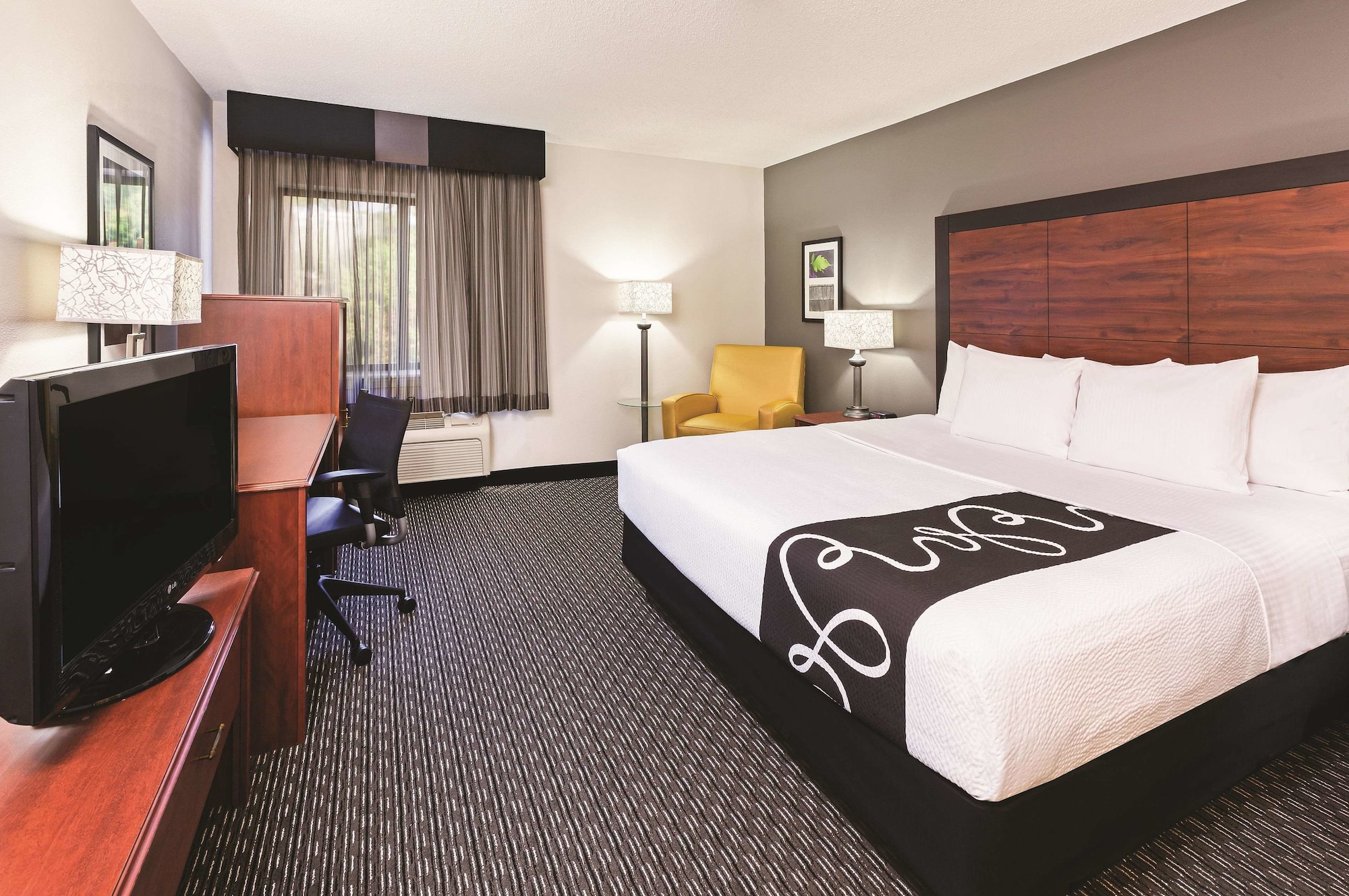 La Quinta Inn & Suites by Wyndham N Little Rock-McCain Mall